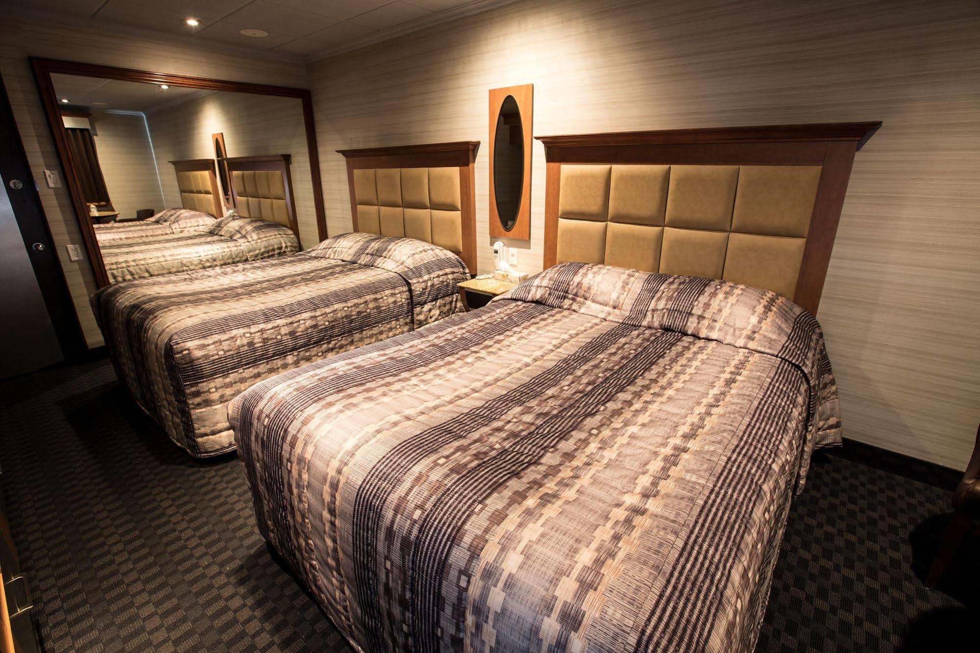 Hotel Le Chablis Cadillac Montreal Ngoại thất bức ảnh