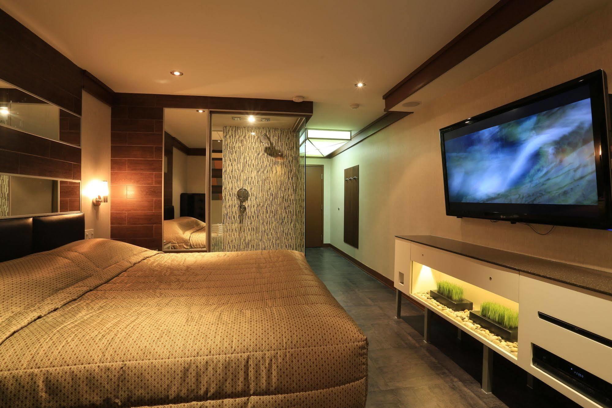 Hotel Le Chablis Cadillac Montreal Ngoại thất bức ảnh